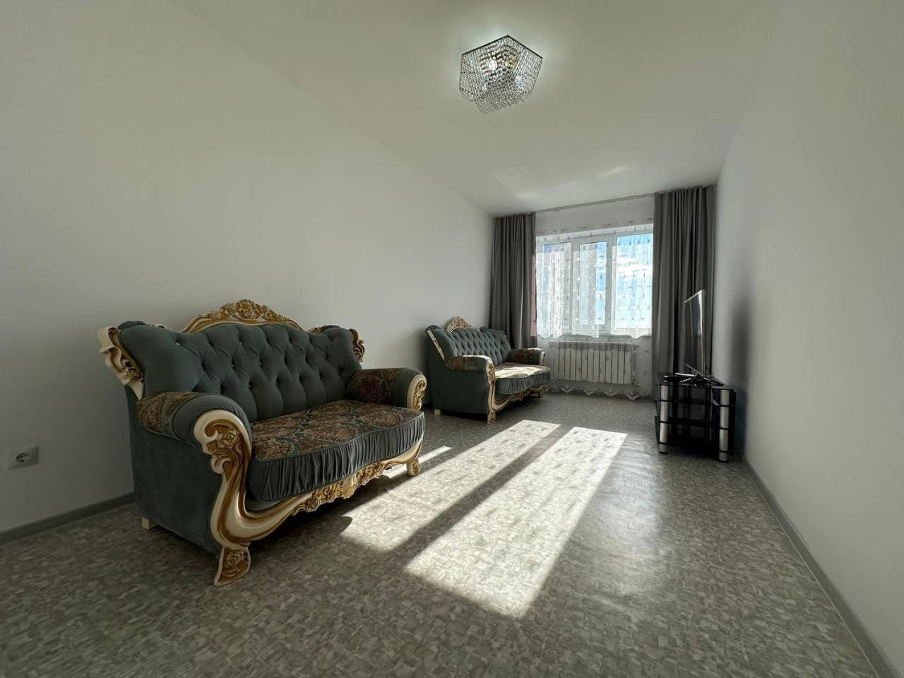 Apartment новостройка 12 этаж, горького 8
