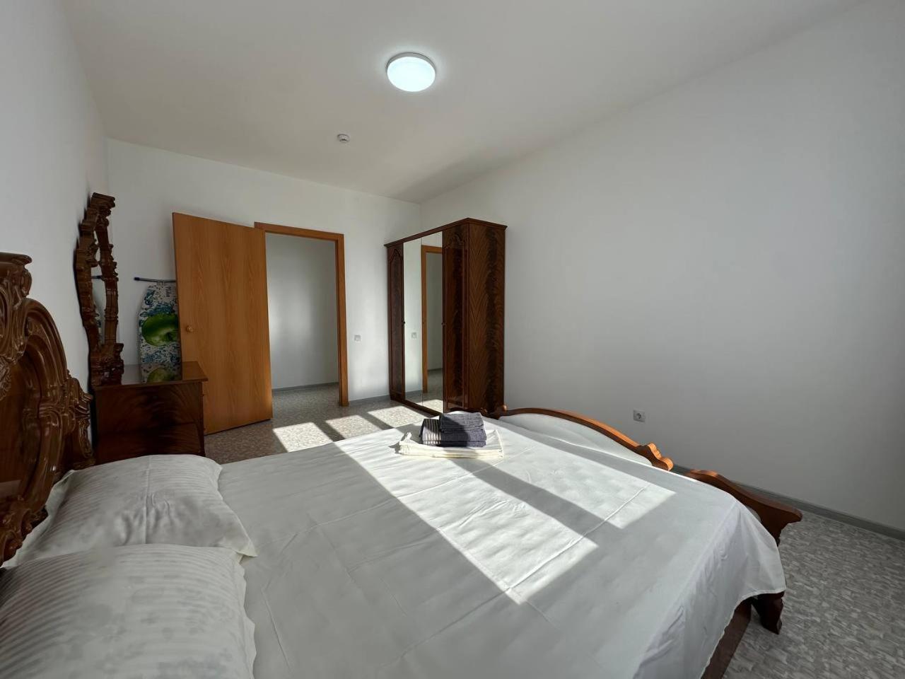 Apartment новостройка 12 этаж, горького 8